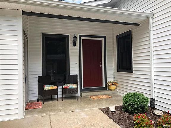 3rd image of 3 Singletree Ln