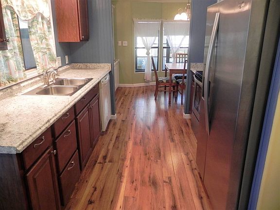 4th image of 1301 S Indies Cir