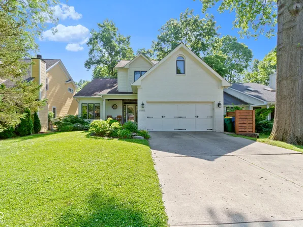 111 N 8th St, Zionsville, IN 46077