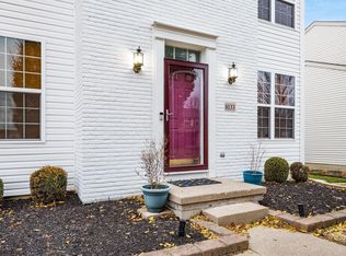 8133 Worthington Crsg Dr, Westerville, OH 43081