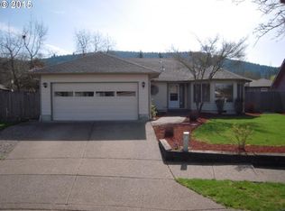 327 72nd Pl, Springfield, OR 97478