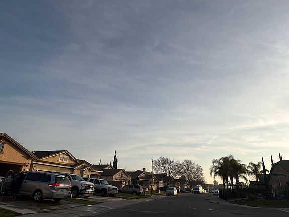 5th image of 570 Summer Garden Way