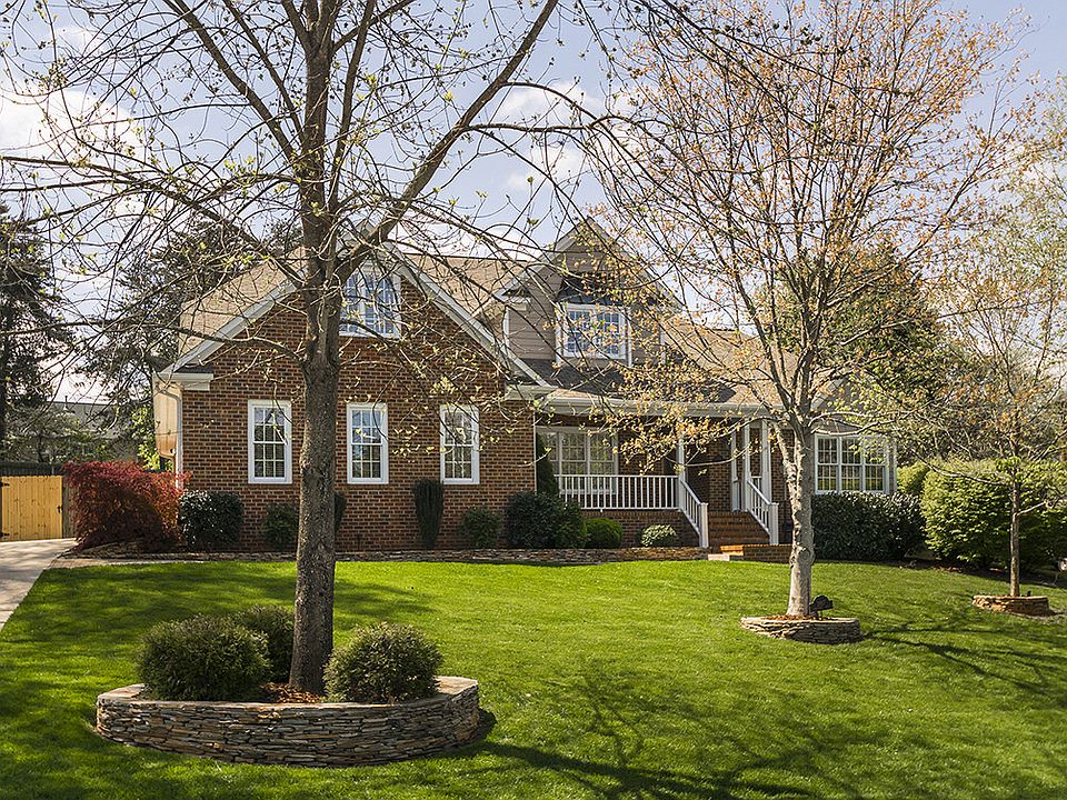 Exquisite Landscaping! 