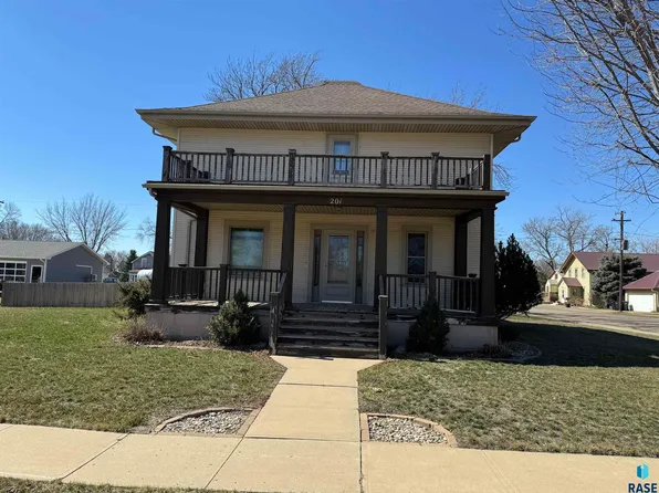 201 S Broadway Ave, Marion, SD 57043