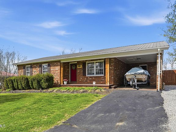 3rd image of 900 Huffine Rd