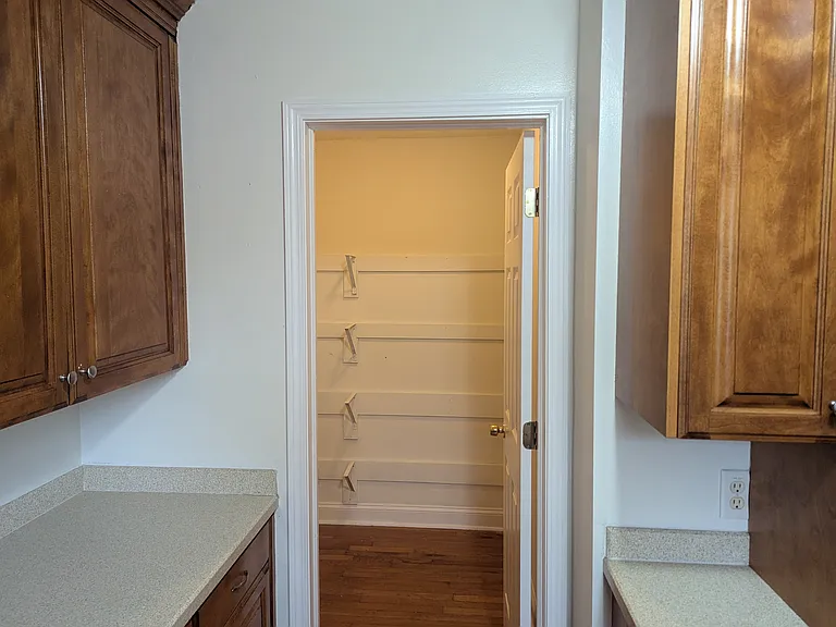 2118 N Palmer St — Photo 9