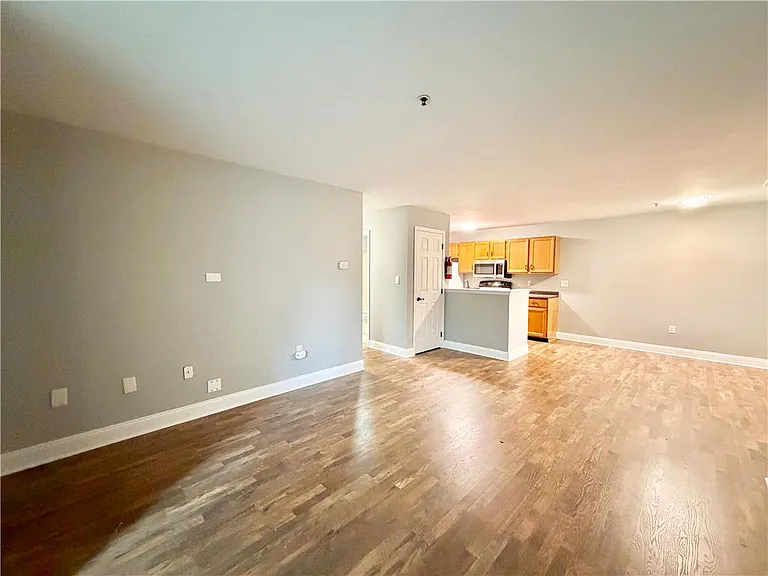 401 Canal Park — Photo 9
