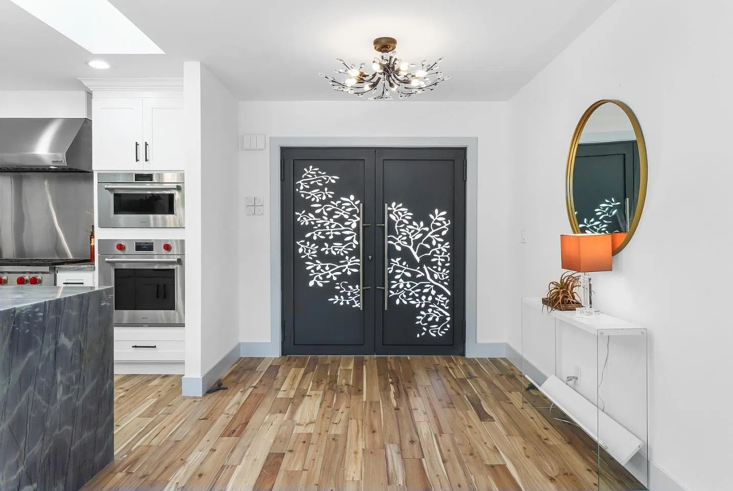 3 bed, 1810 sqft, $6,550 — Photo 3