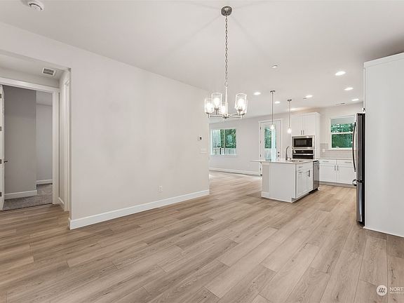 5th image of 20604 97th Avenue E #12