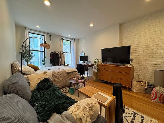 5th image of 344 W 17th St APT 2C