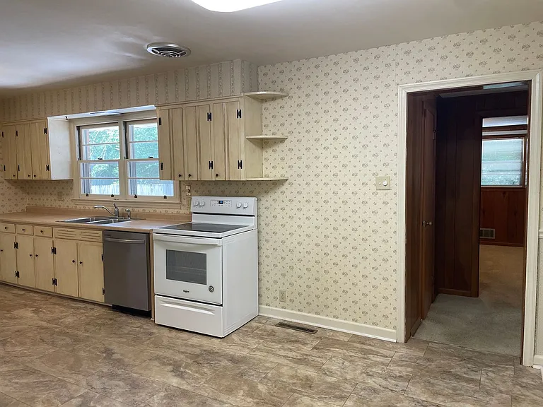 106 Silver Bluff Rd — Photo 21