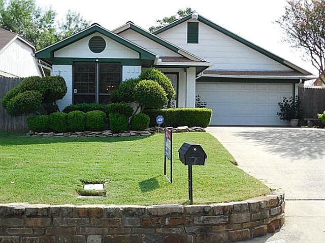 1st image of 2521 Bamberry Dr