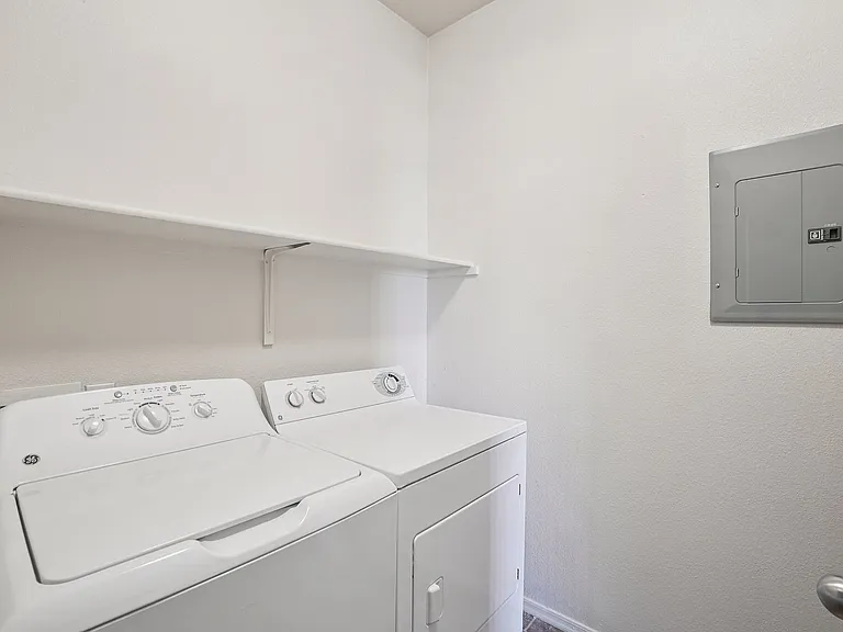Allegro Apartments — Photo 36