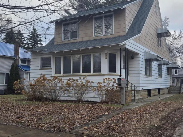 1318 4th Ave, Lake Odessa, MI 48849