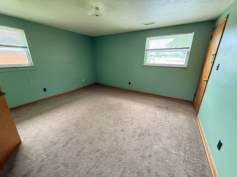 4760 Holiday Dr #3 — Photo 11