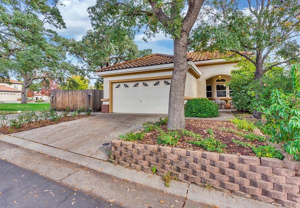 1st image of 301 Dawson Ct