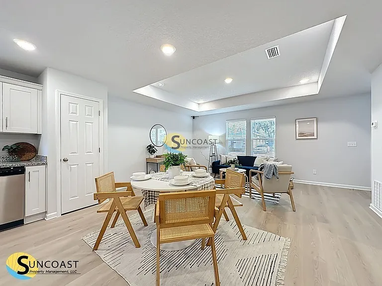 3902 Laurie St — Photo 7