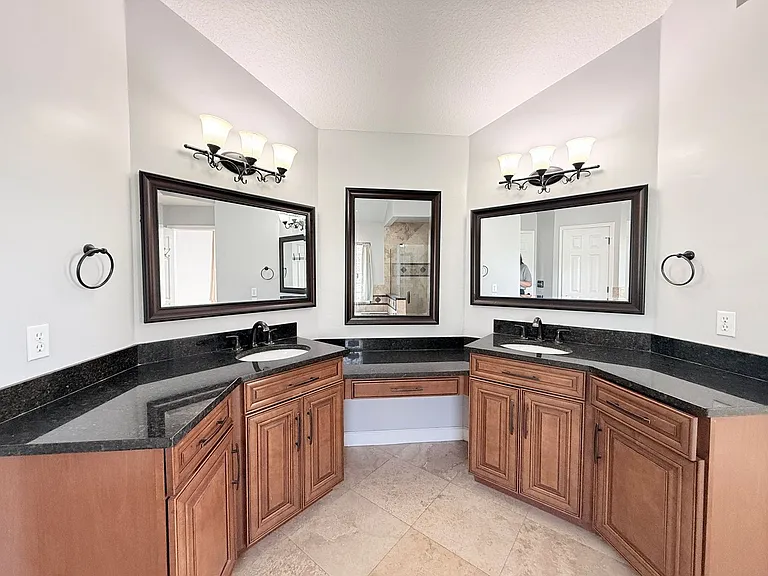 11411 Kingsley Manor Way — Photo 22