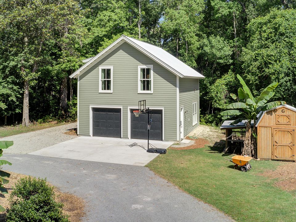 2nd image of 2039 Cedar Springs Ln