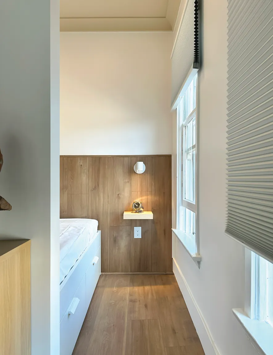 Studio, 550 sqft, $2,975 — Photo 2