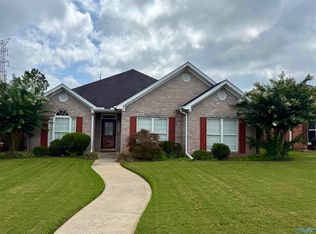 1004 Danbury Ln SE, Decatur, AL 35601
