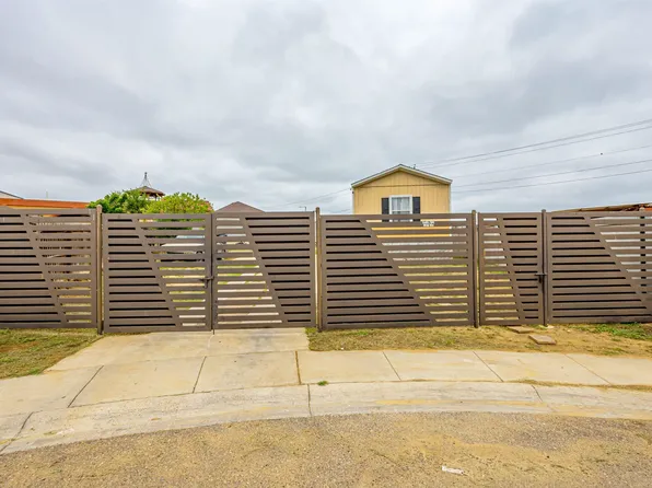 5019 Los Cedros Ln, Laredo, TX 78046