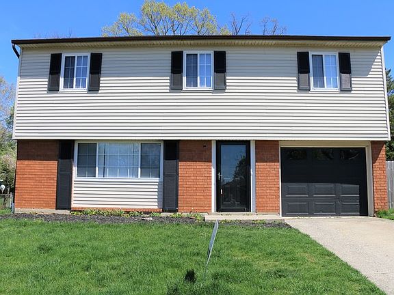 5th image of 2412 Pinegrove Dr
