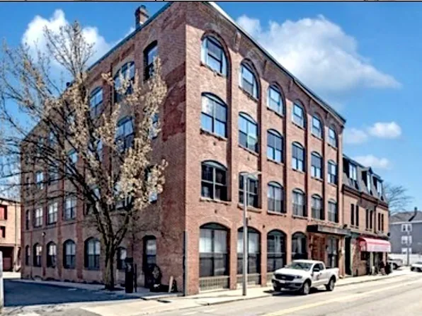 172-172 Green St #3, Jamaica Plain, MA 02130