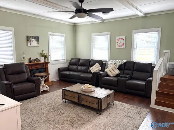 15694 Main St, Town Creek, AL 35672