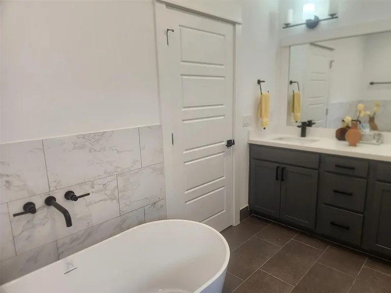 5831 Highland Sky Ln — Photo 18