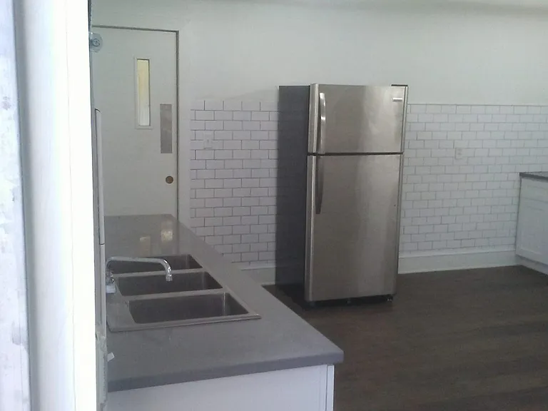 1000 University Pkwy #123 — Photo 6