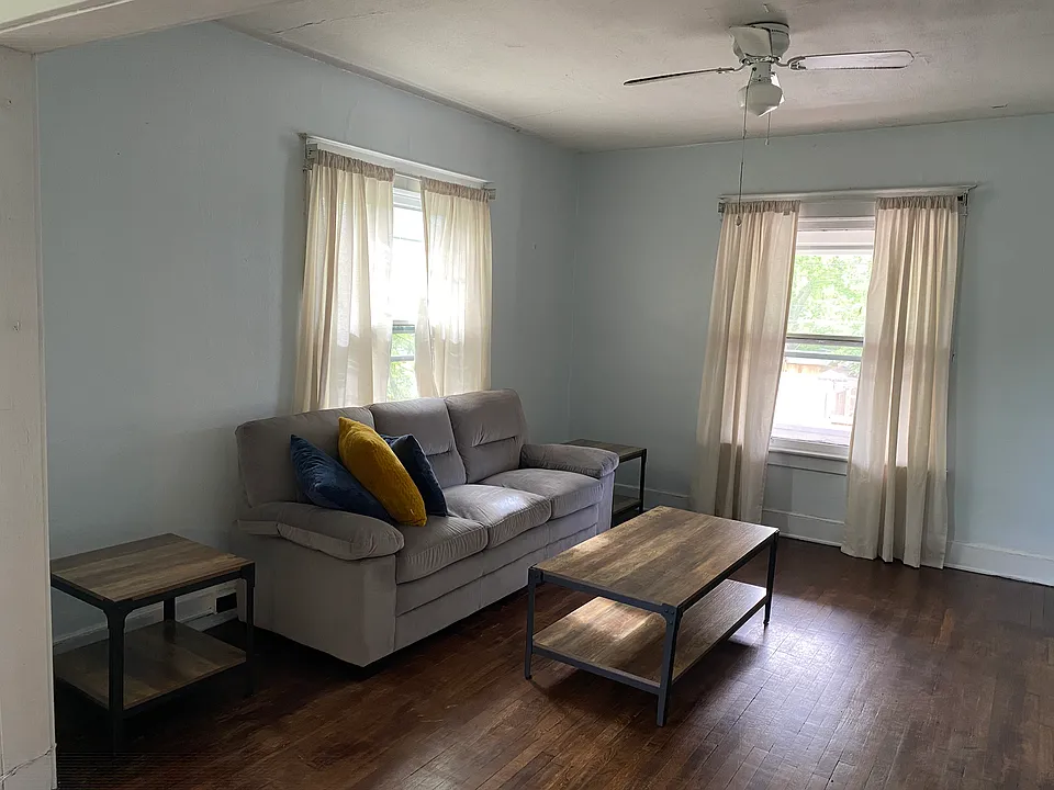 160 Seminary Ave #2