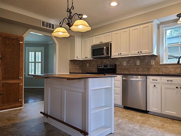 2nd image of 15896 Tree Monkey Rd