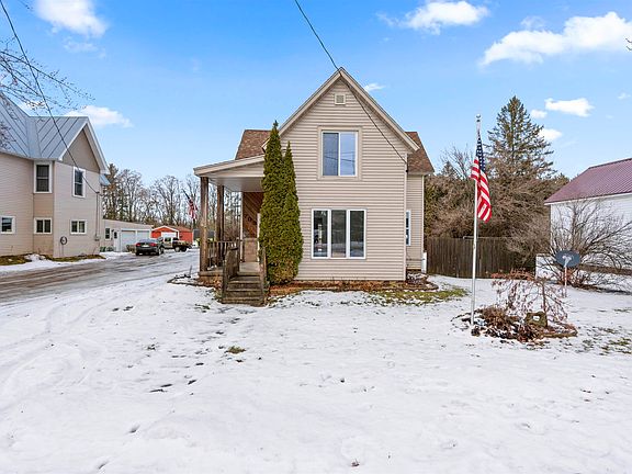 3rd image of 703 Depot St