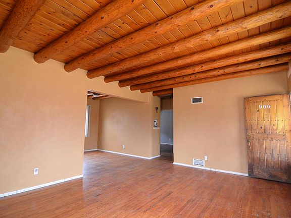 3rd image of 900 Zuni Dr
