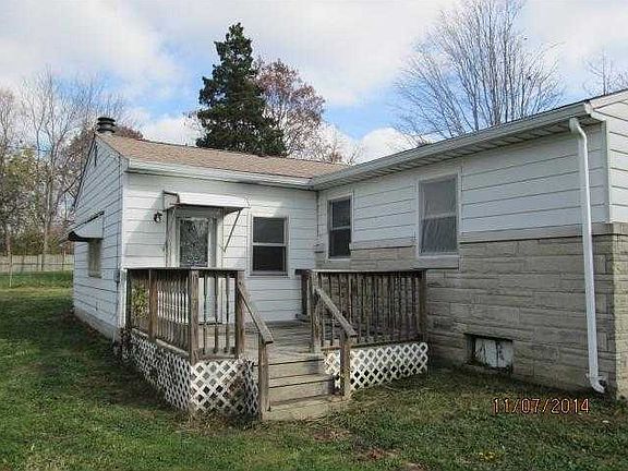 3rd image of 1712 S Hawthorne Ln