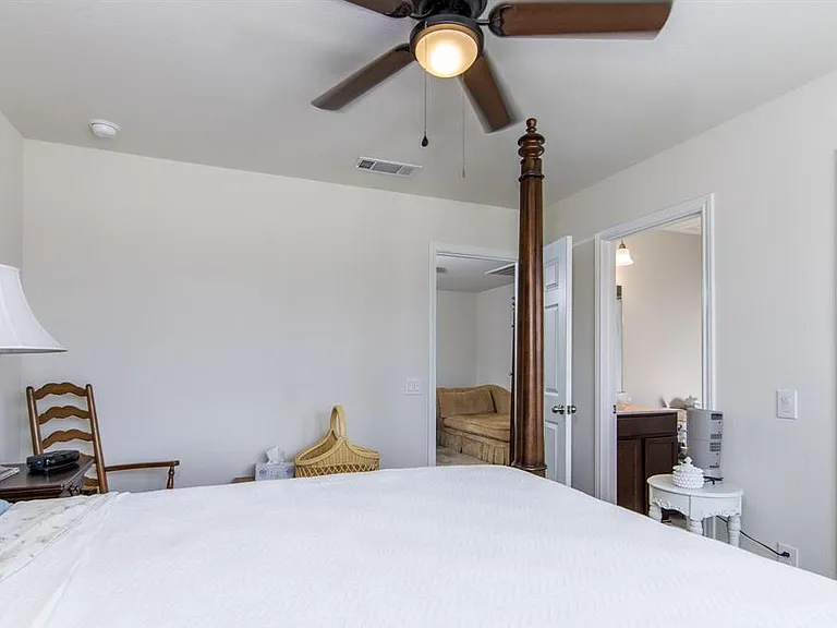9738 Birdsnest Ct — Photo 5