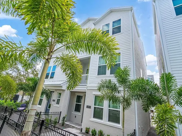 2408 Ezzell Ct, Sarasota, FL 34237