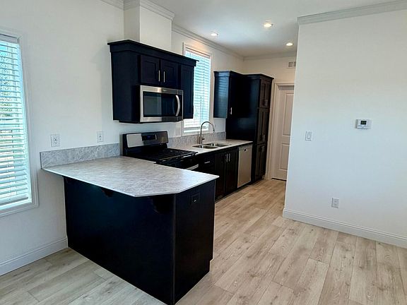 5th image of 5405 Desert Ln