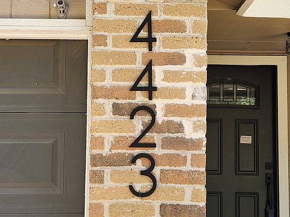 3rd image of 4423 Burkegate Dr