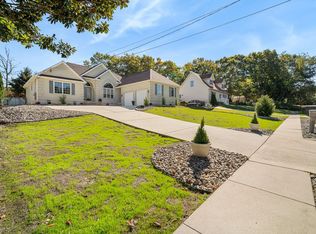 618 9th St, Somers Point, NJ 08244