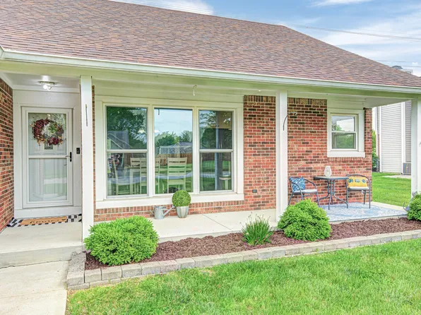 555 Echo Bend Blvd, Greenwood, IN 46142
