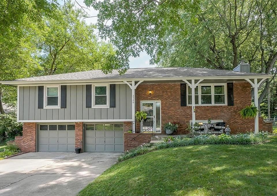 1st image of 2520 NW Meadowview Cir