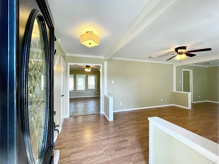 15006 Elmont Dr — Photo 12