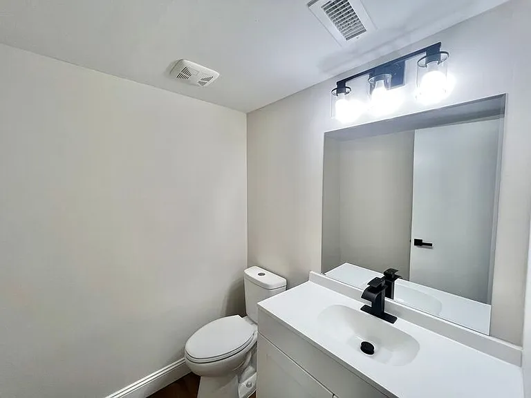 1014 Sandlin Pl #B — Photo 12