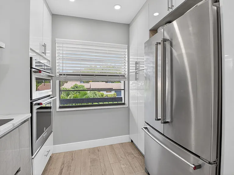9299 Vista Del Lago #16D — Photo 7