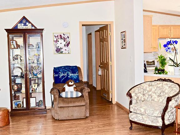 5th image of 65 Silvermead Dr
