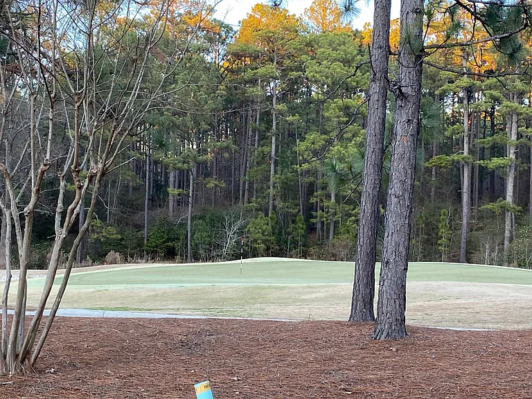 145 Glen Abbey Trl — Photo 4