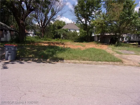 110 E Main St, Ozark, AR 72949