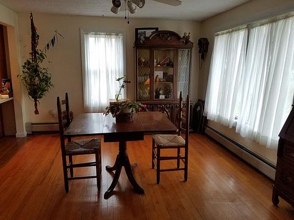4th image of 11 Cornell Ave